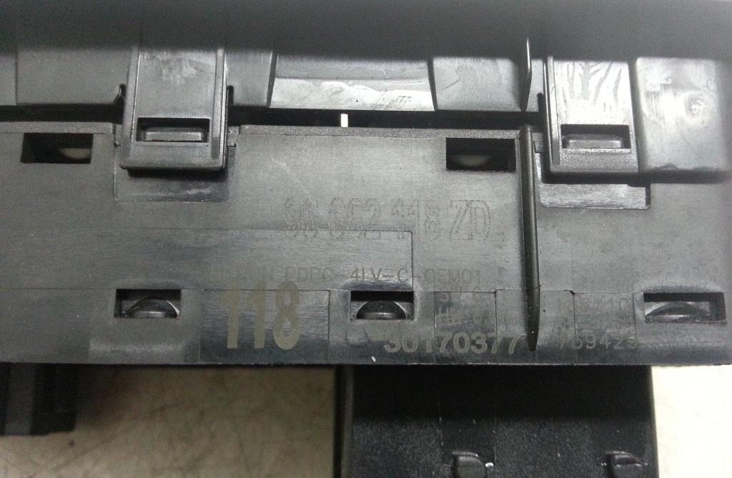 Schalter Fensterheber vorn links 4 Fach Scheibe Spiegelverstellung Citroen C5 RD